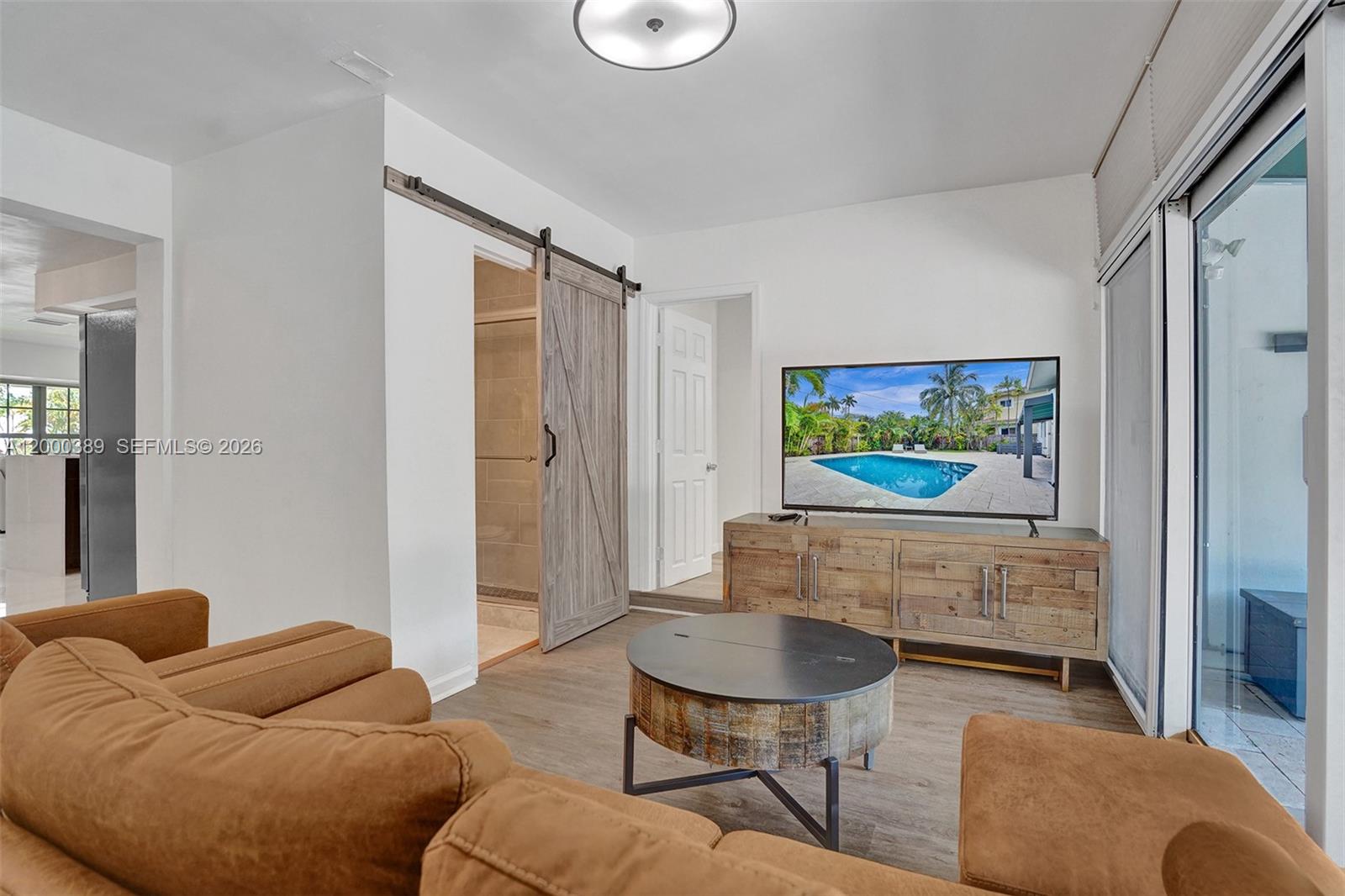 1116 Hollywood Blvd