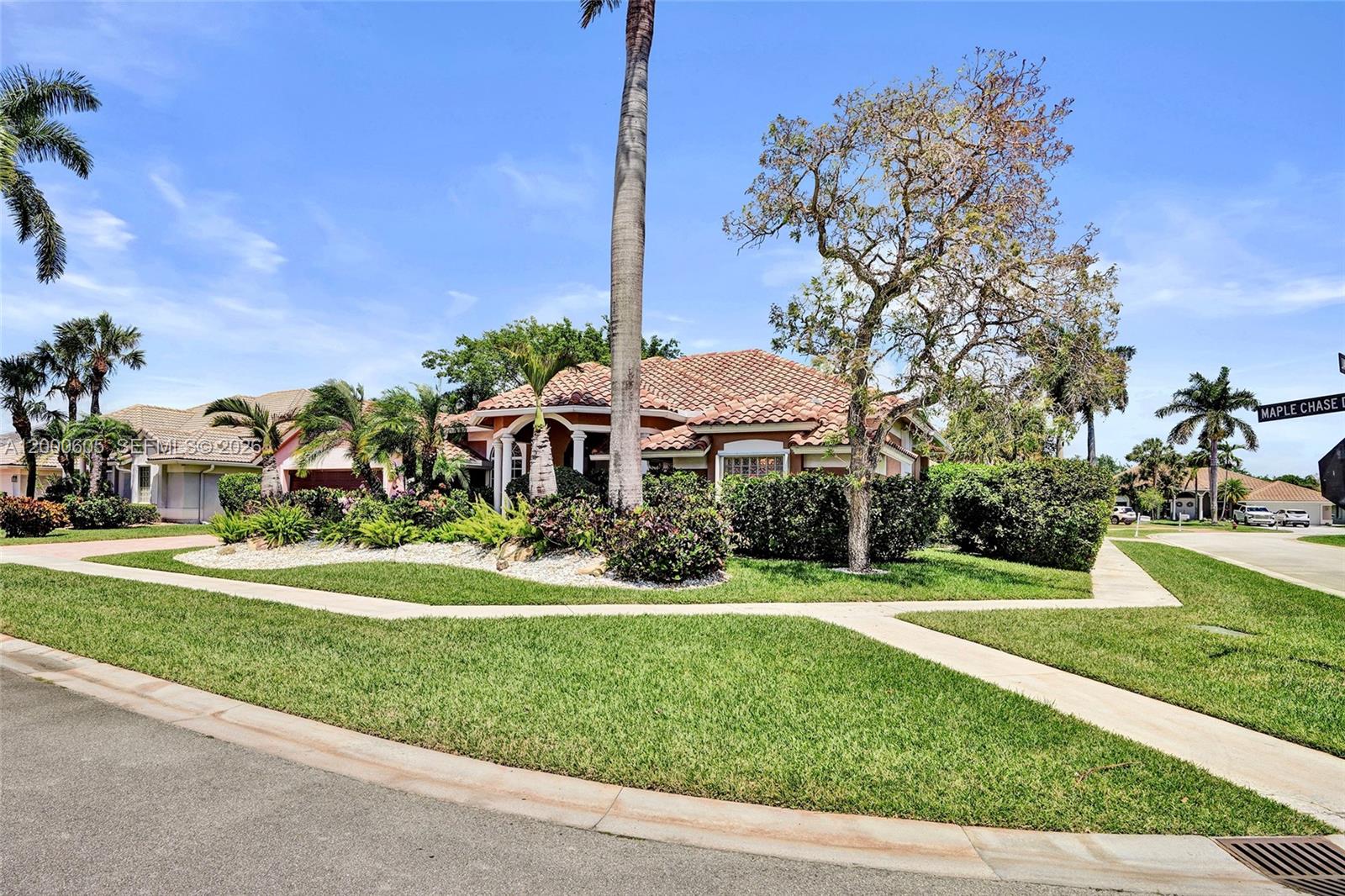 10799 Maple Chase Dr