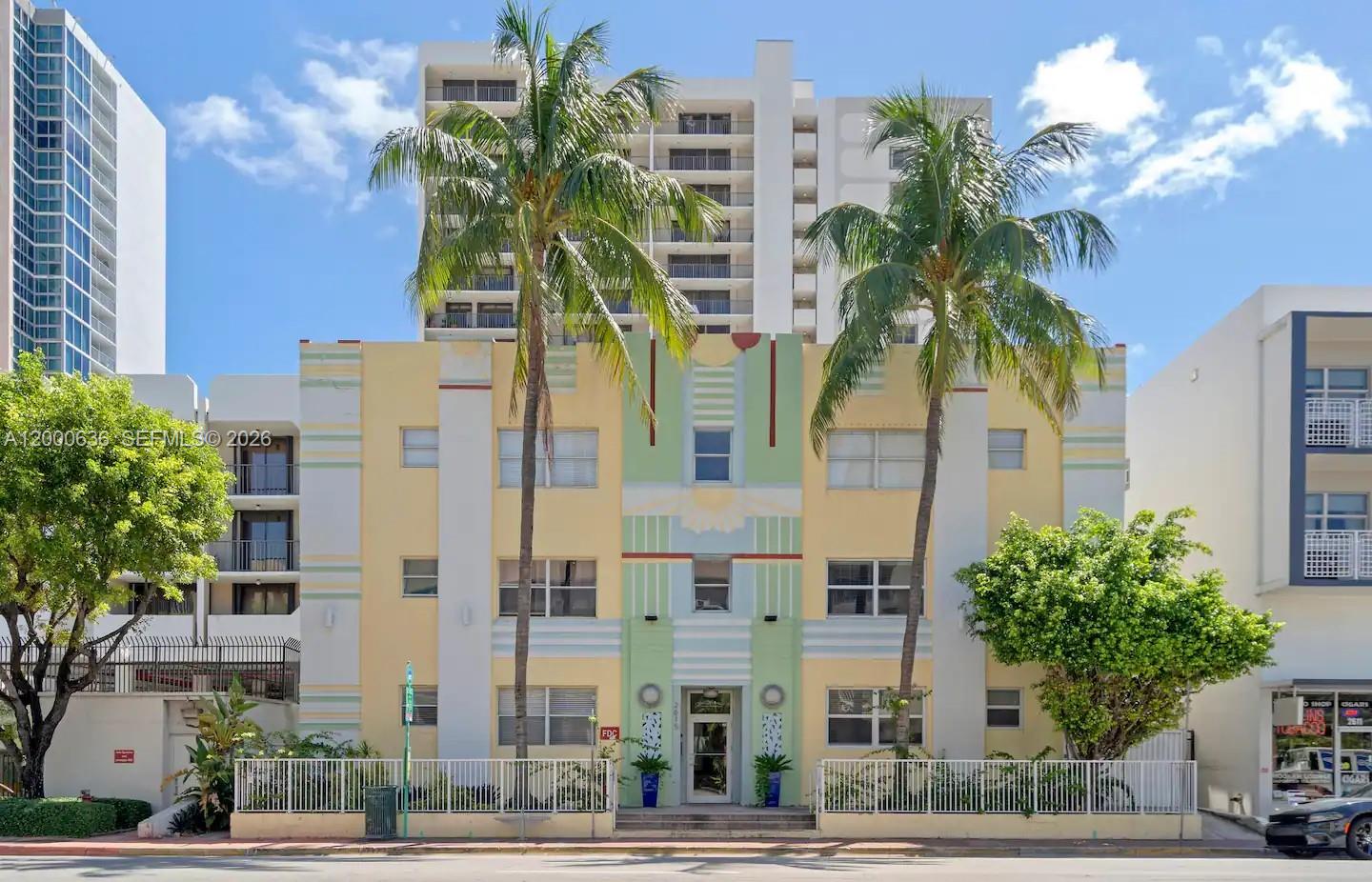 2615 Collins Ave # 37