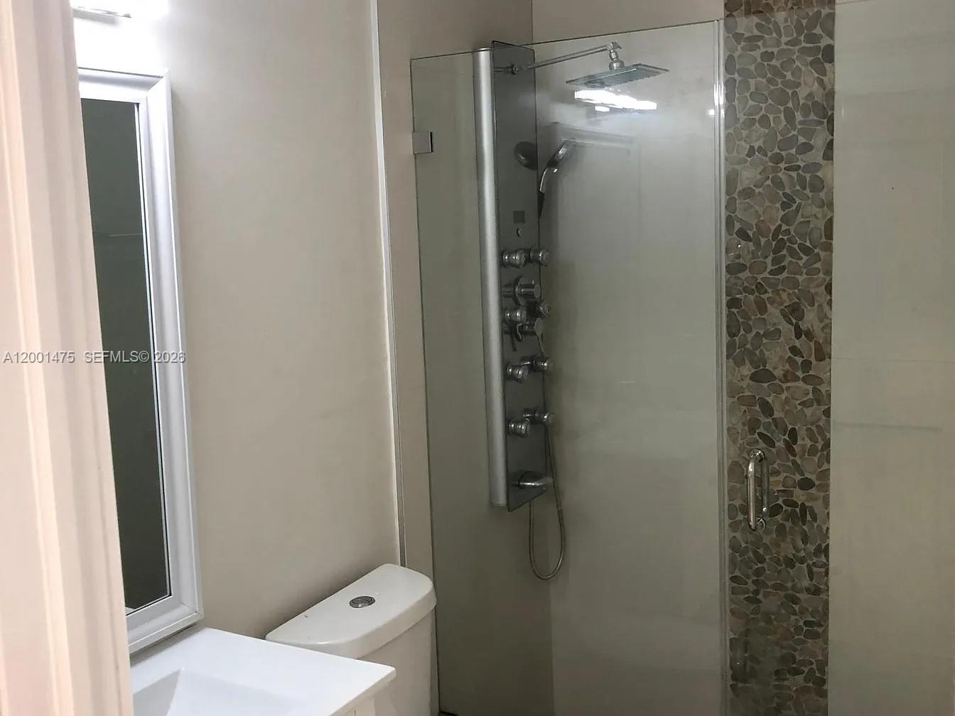 44 NW 10th Ave # 4