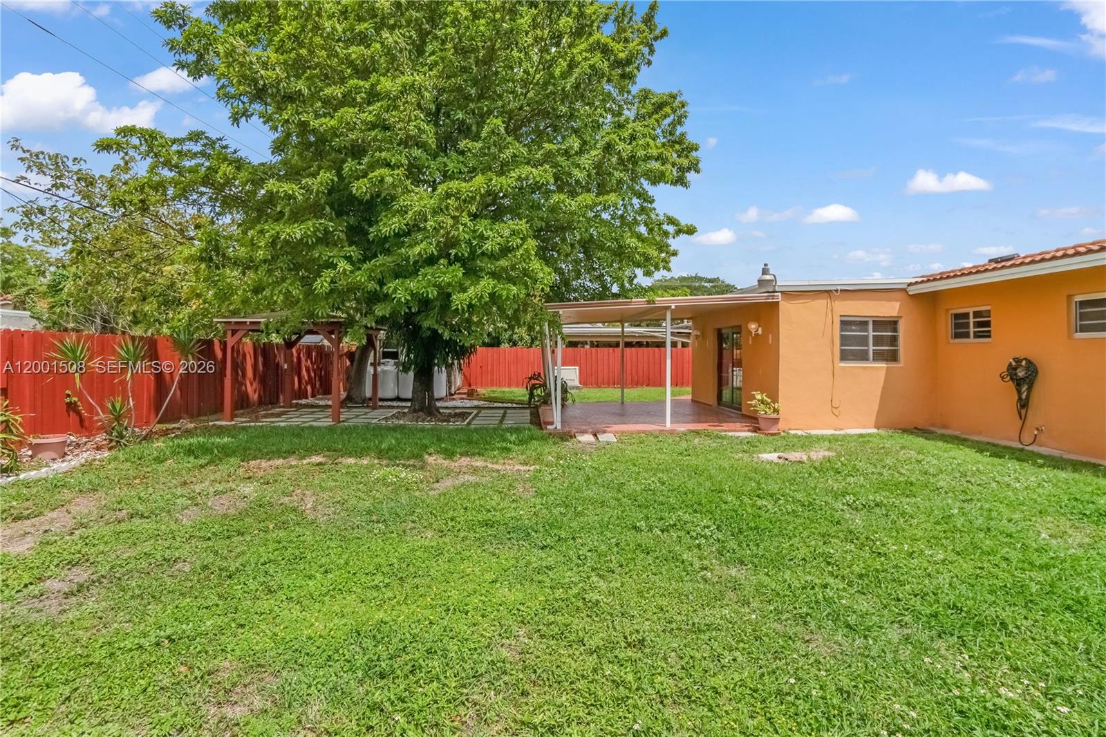 3240 SW 96th Ave