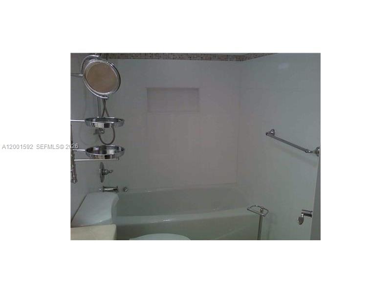 150 SE 25 RD # 8L