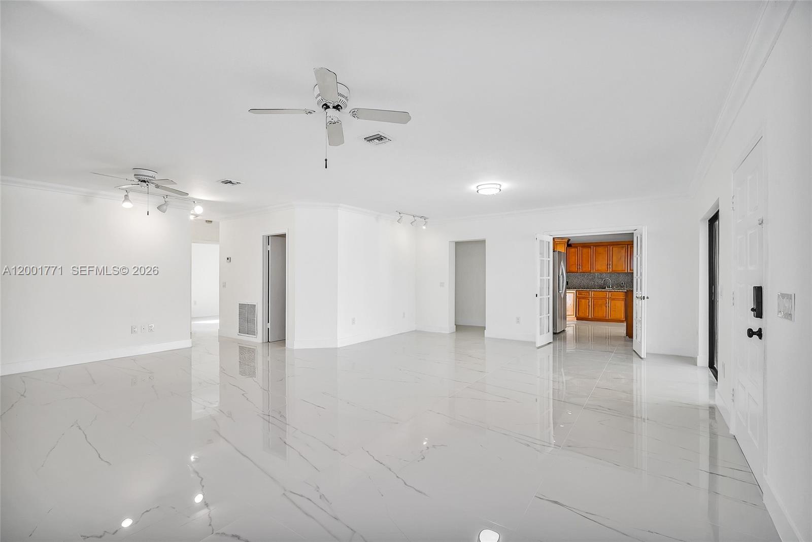 230 CRANWOOD DR