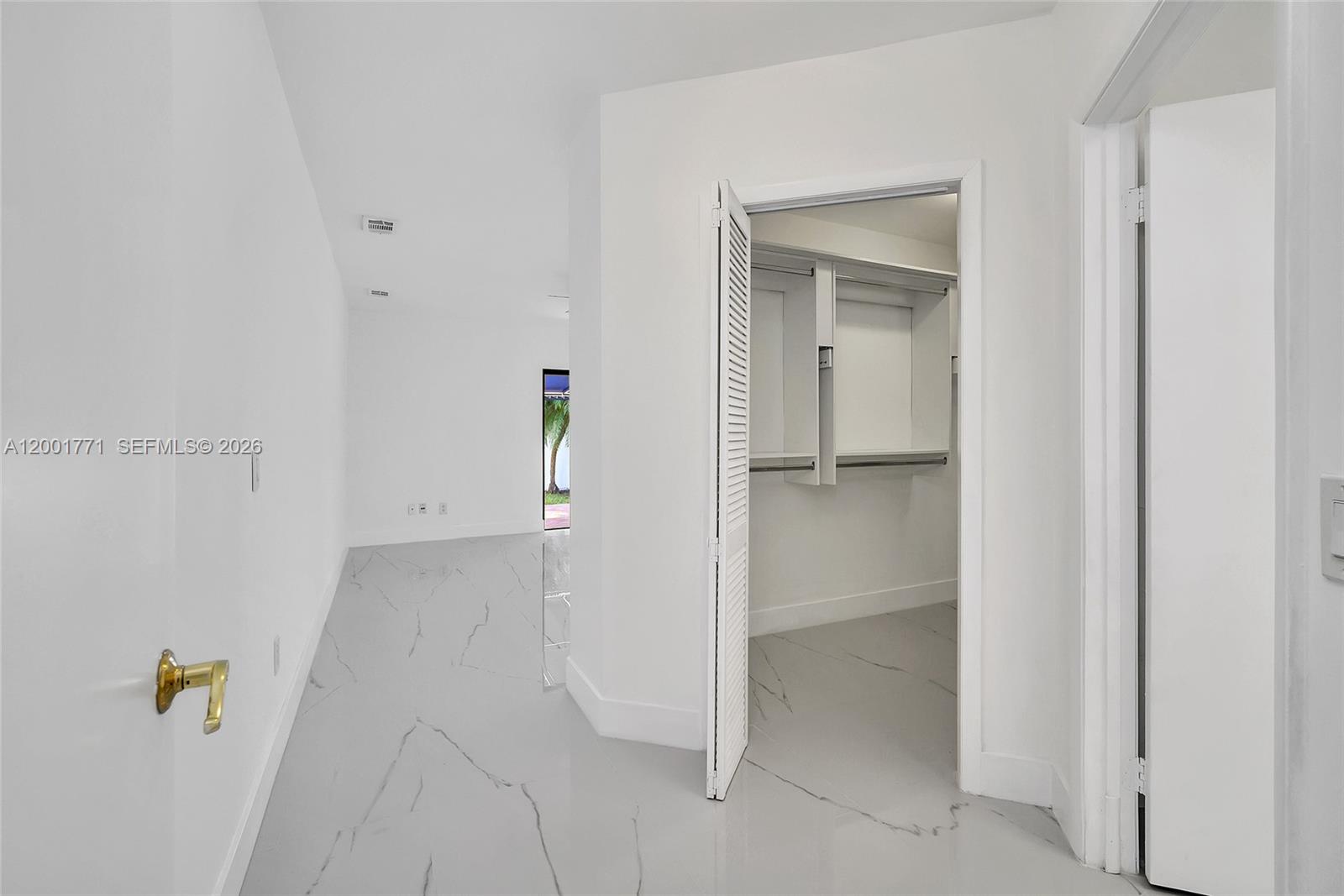 230 CRANWOOD DR