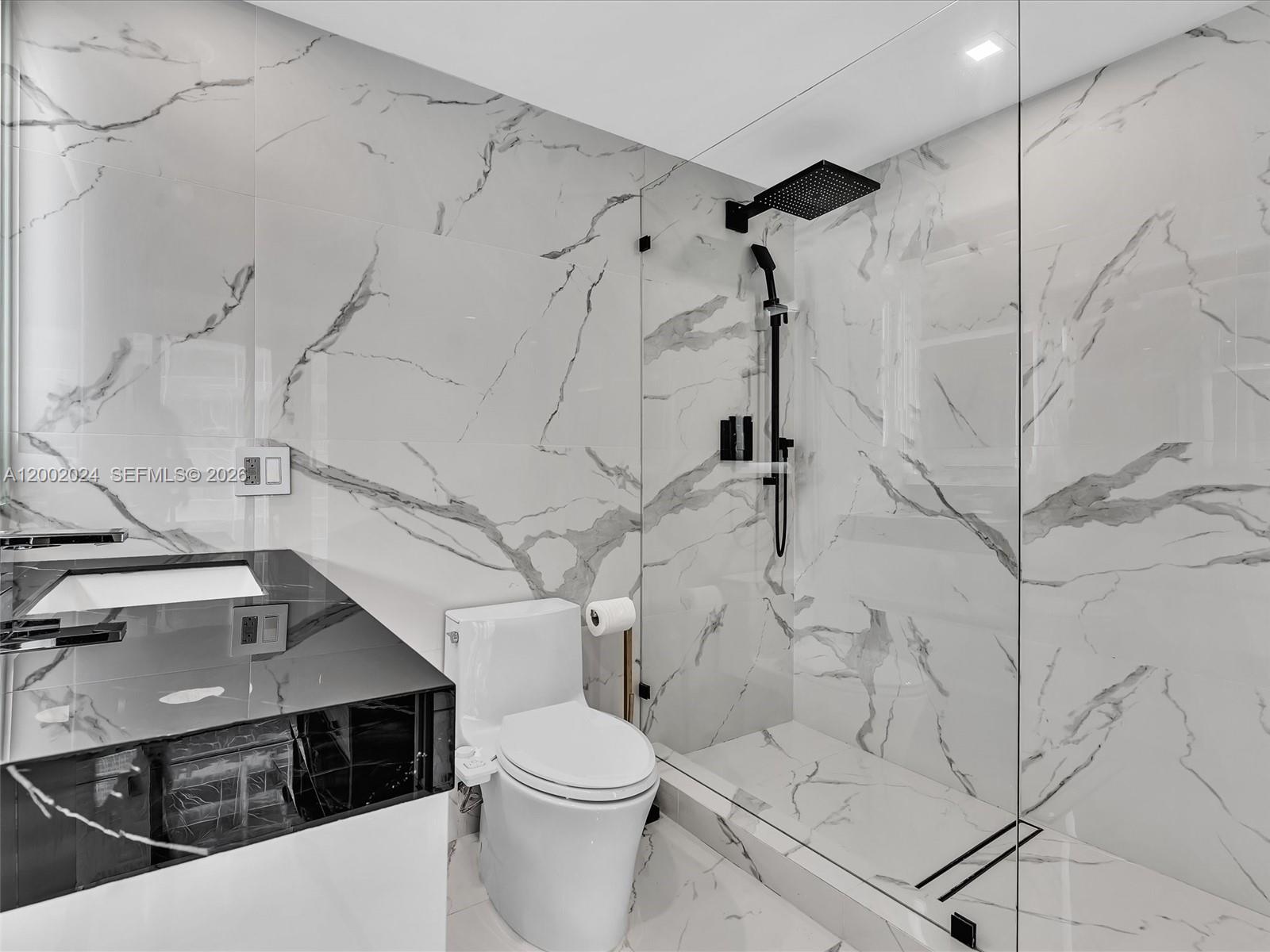 475 Brickell Ave # 2715
