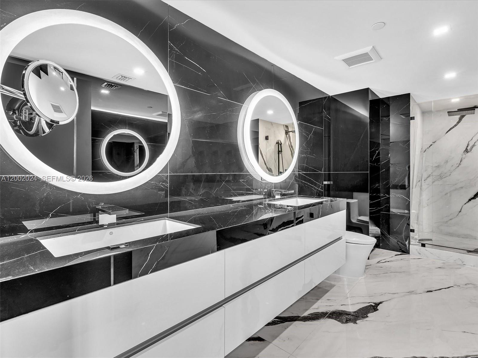 475 Brickell Ave # 2715