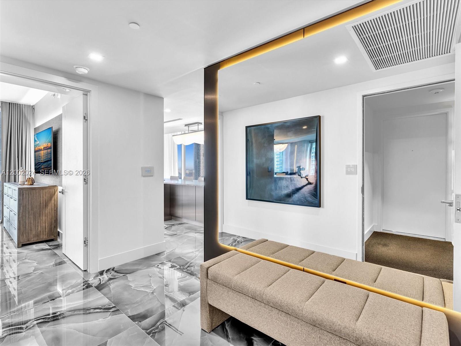 475 Brickell Ave # 2715