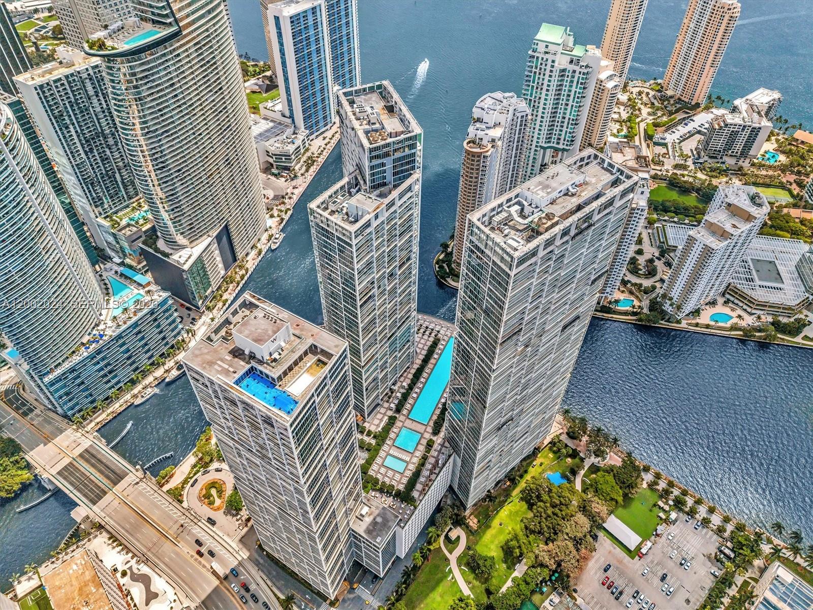 475 Brickell Ave # 2715