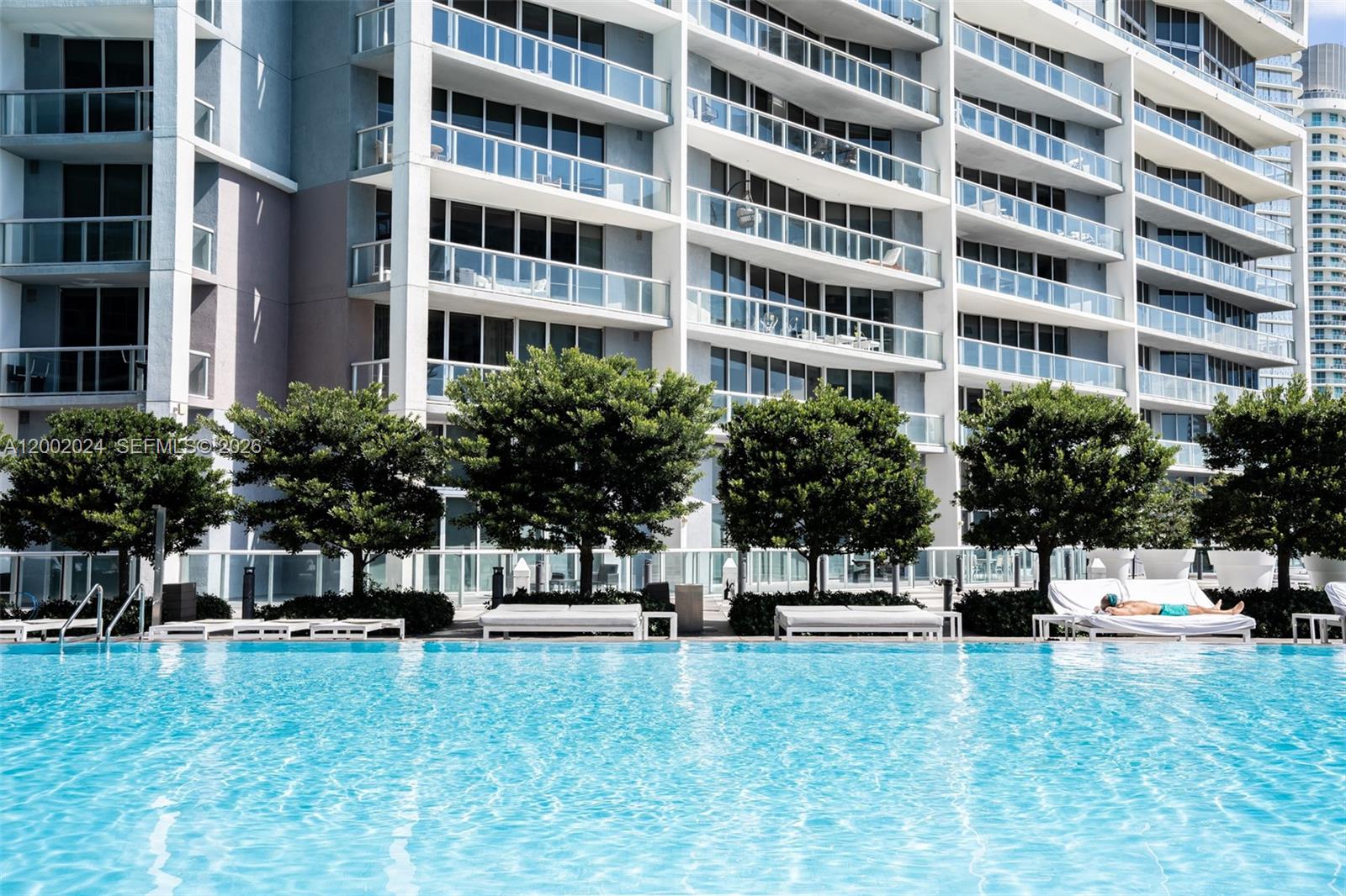 475 Brickell Ave # 2715