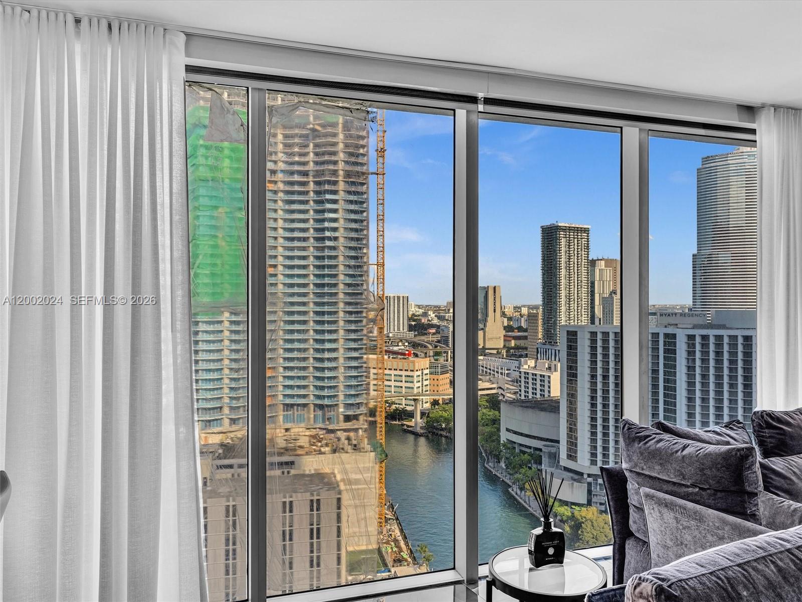 475 Brickell Ave # 2715