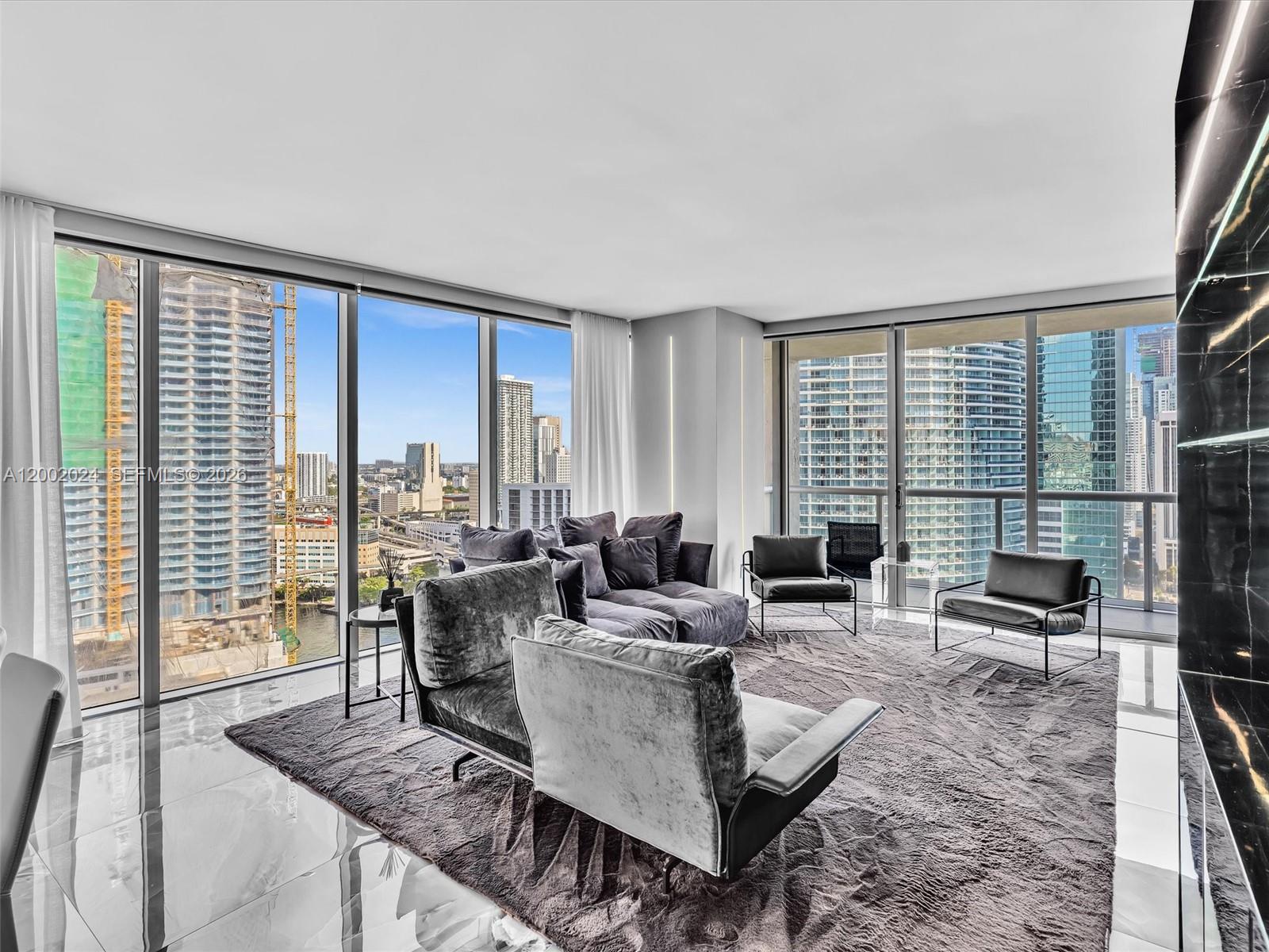 475 Brickell Ave # 2715