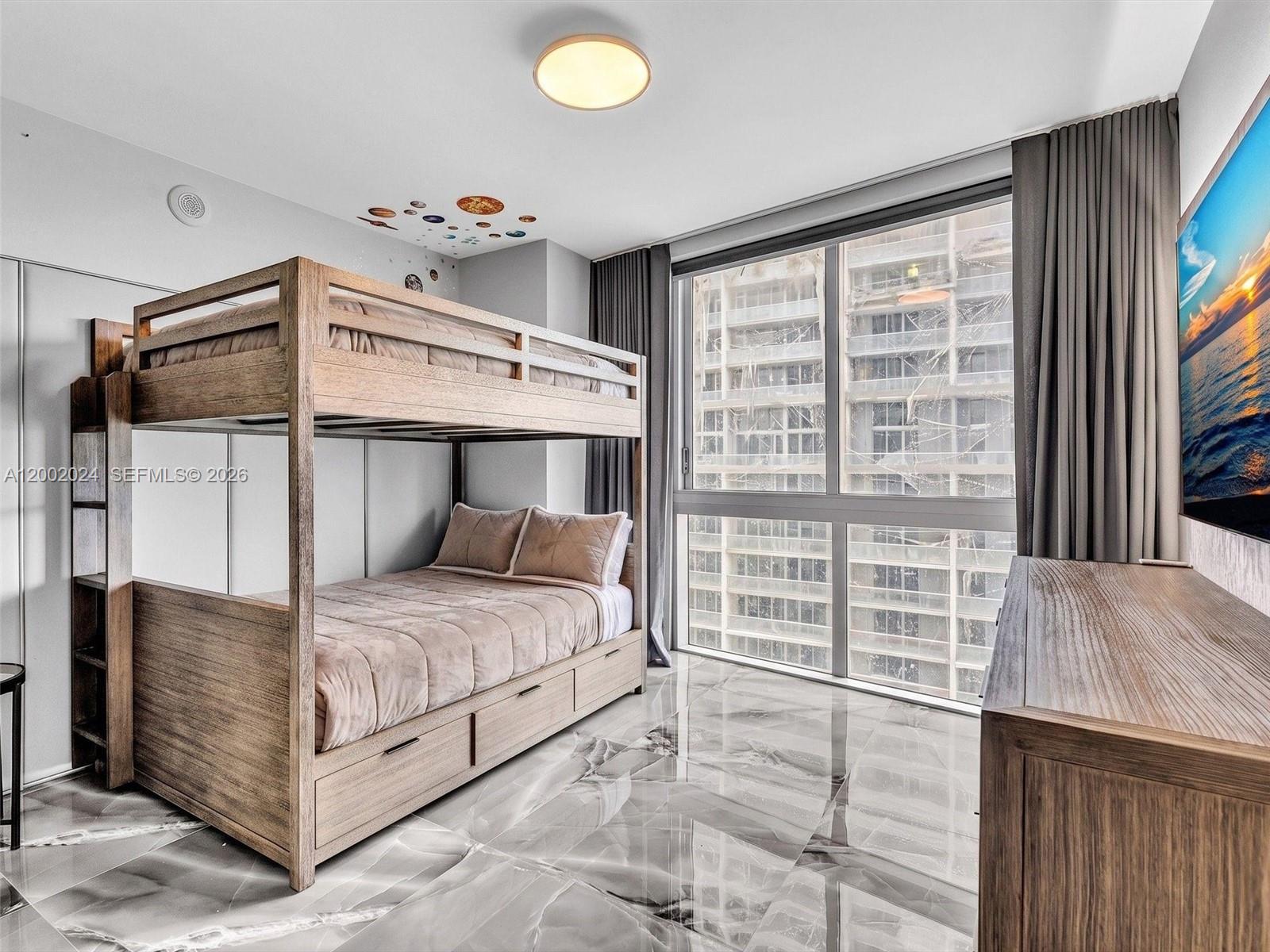 475 Brickell Ave # 2715