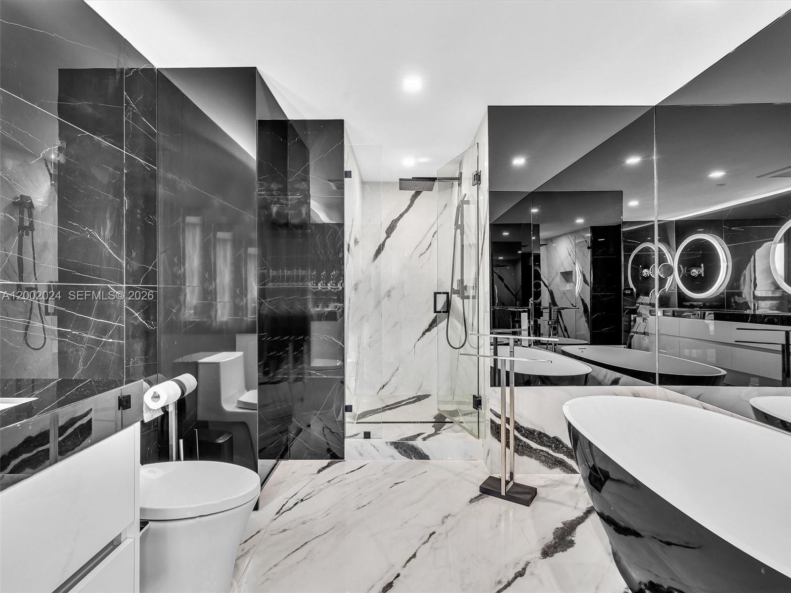 475 Brickell Ave # 2715