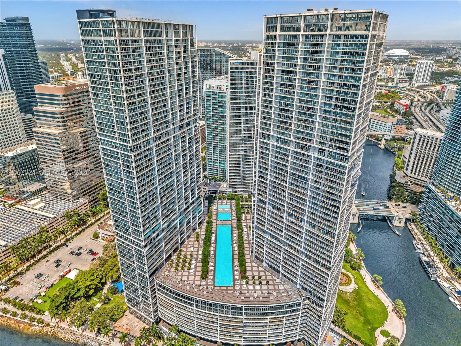 475 Brickell Ave # 2715