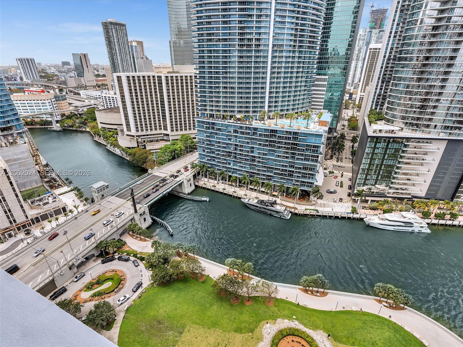 475 Brickell Ave # 2715