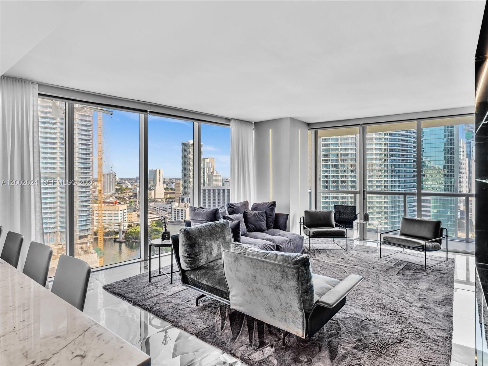 475 Brickell Ave # 2715