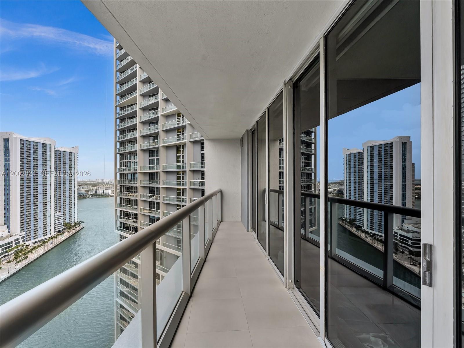 475 Brickell Ave # 2715