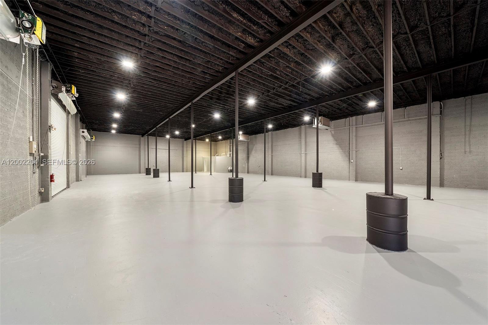 3080 Sheridan St Warehouse + Office