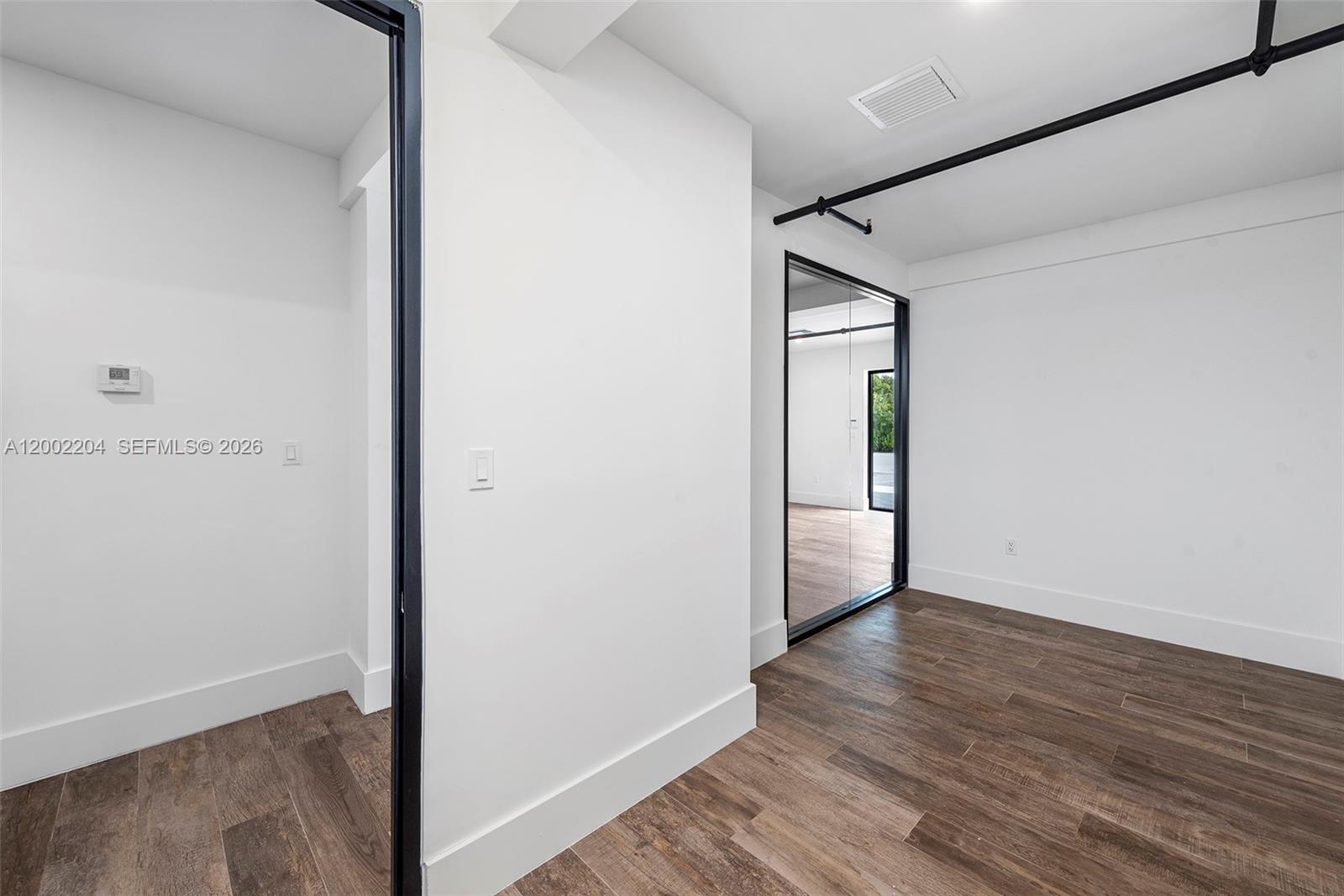 3080 Sheridan St Warehouse + Office