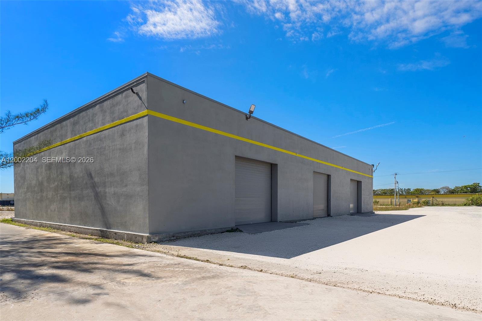 3080 Sheridan St Warehouse + Office