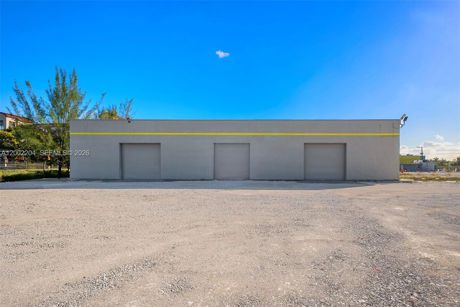 3080 Sheridan St Warehouse + Office