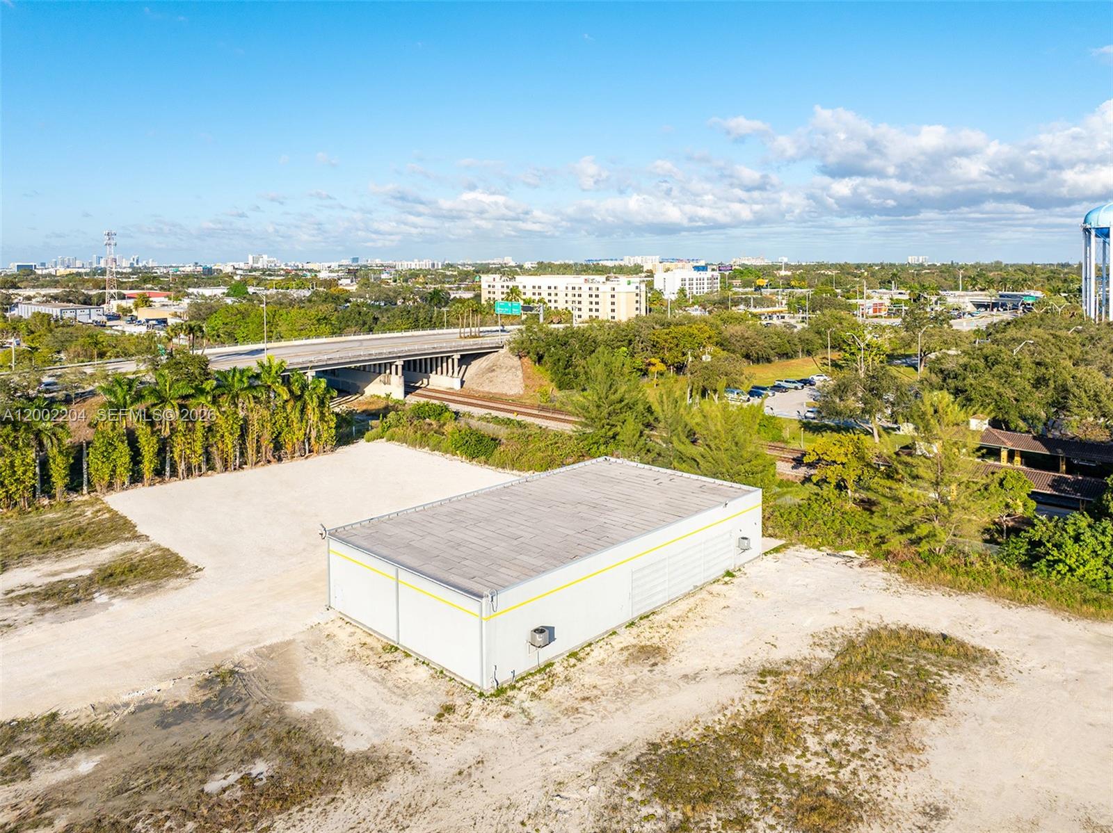 3080 Sheridan St Warehouse + Office