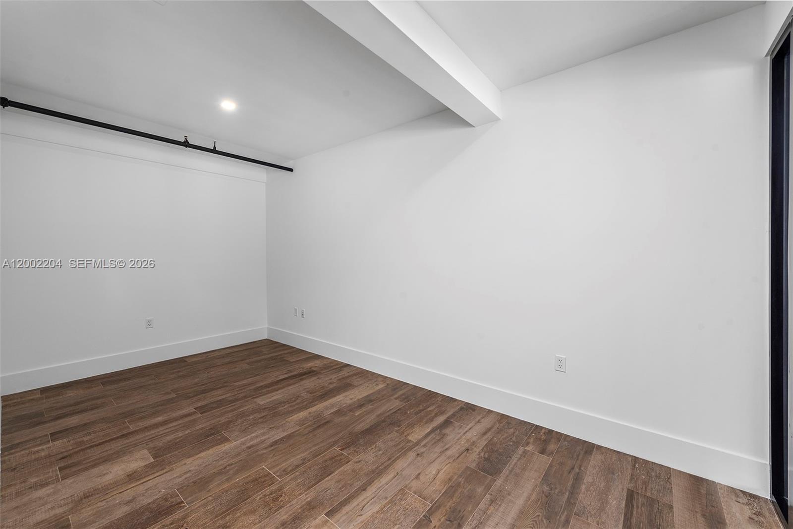 3080 Sheridan St Warehouse + Office