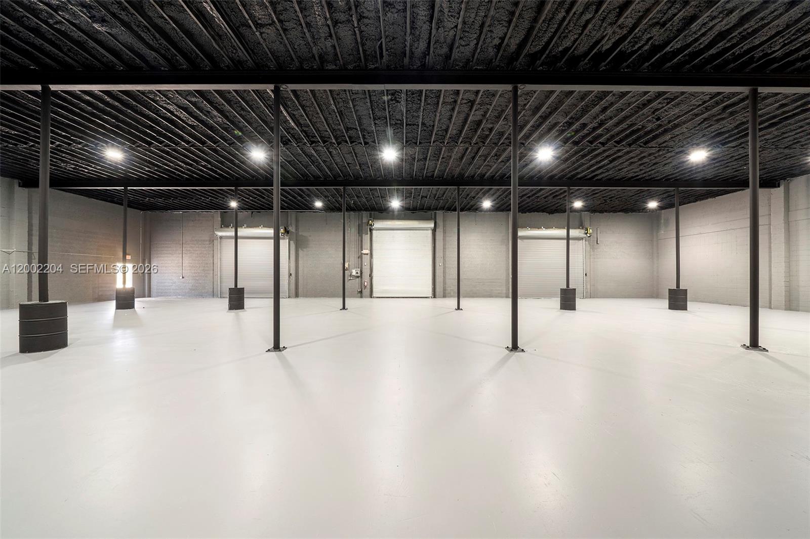 3080 Sheridan St Warehouse + Office