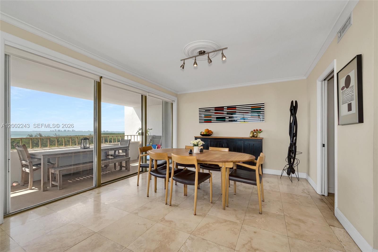 155 OCEAN LANE DR # 1101