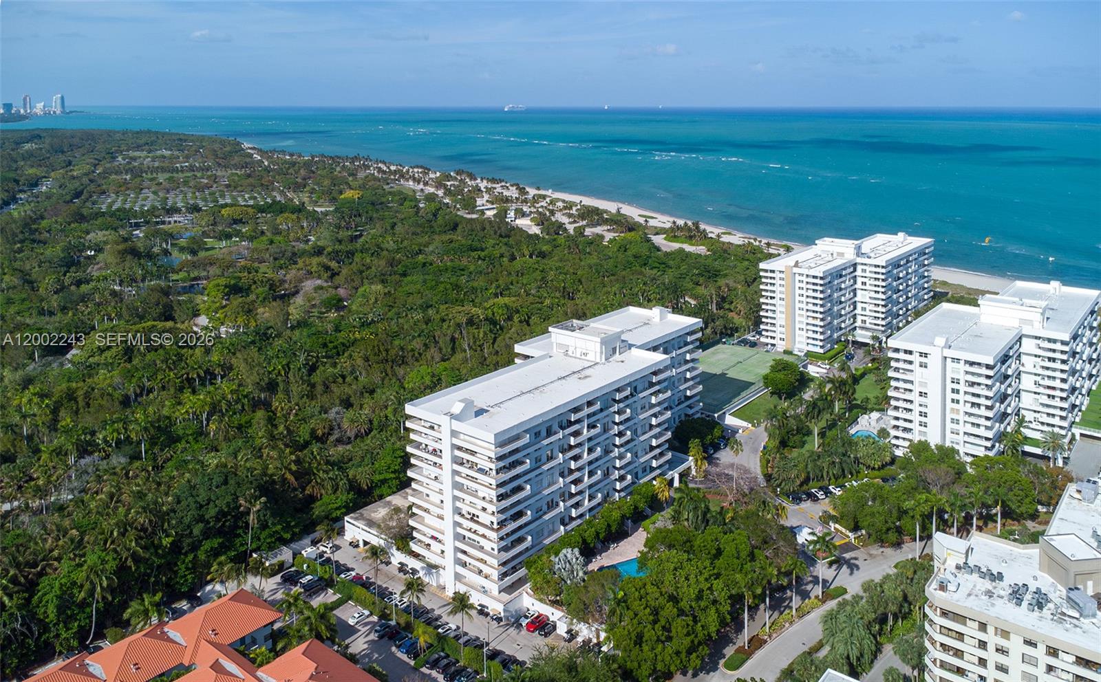 155 OCEAN LANE DR # 1101