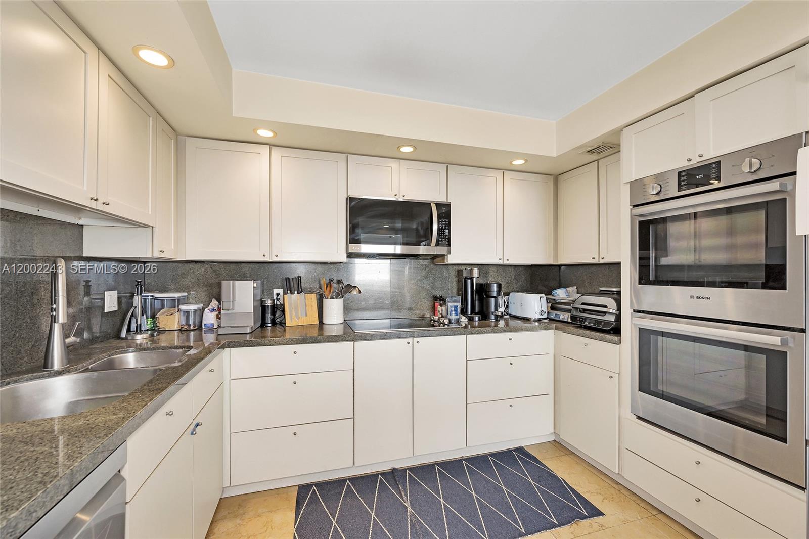 155 OCEAN LANE DR # 1101