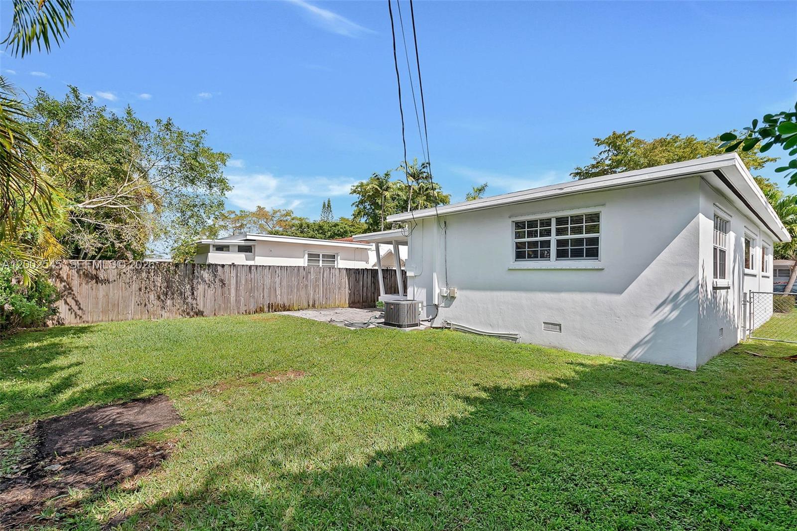 3604 SW 60th Ave