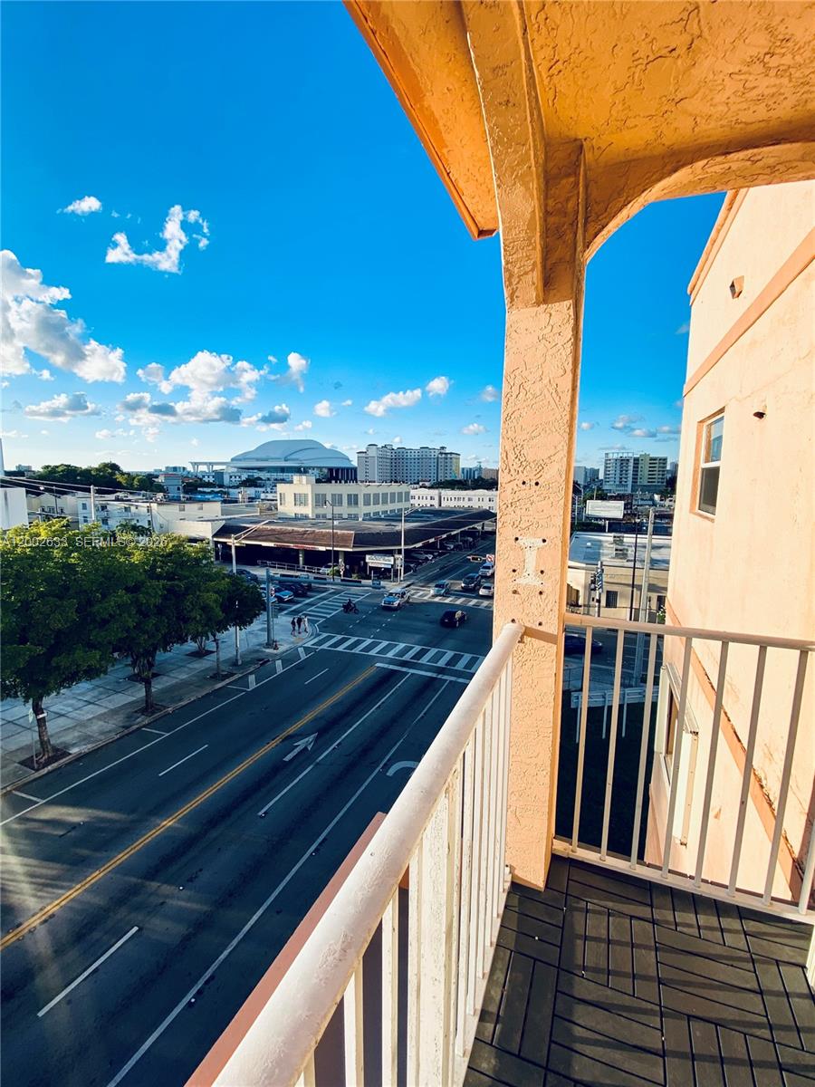 199 SW 12th Ave # C Unit: 501-C