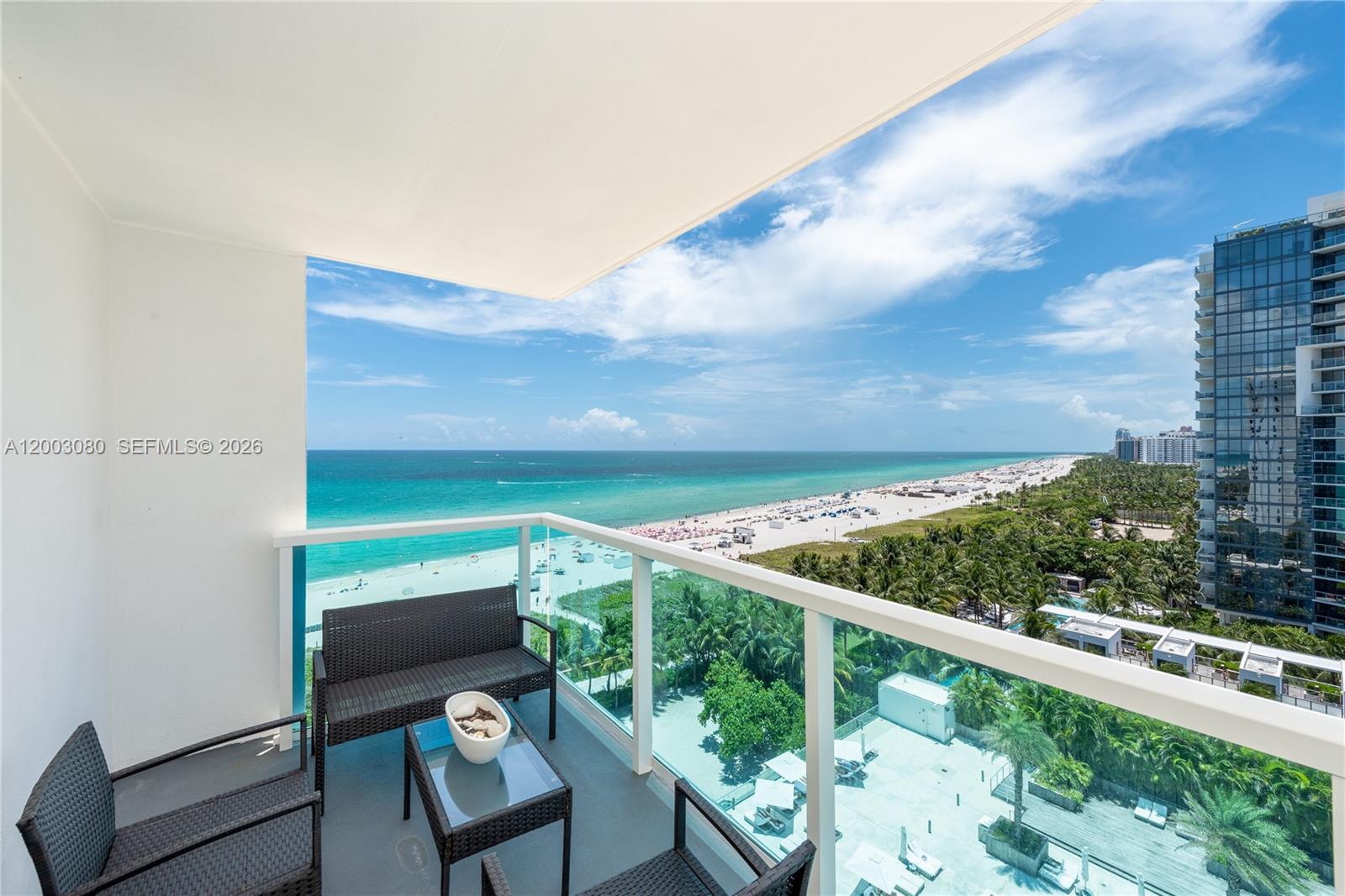 2301 Collins Ave # 1009