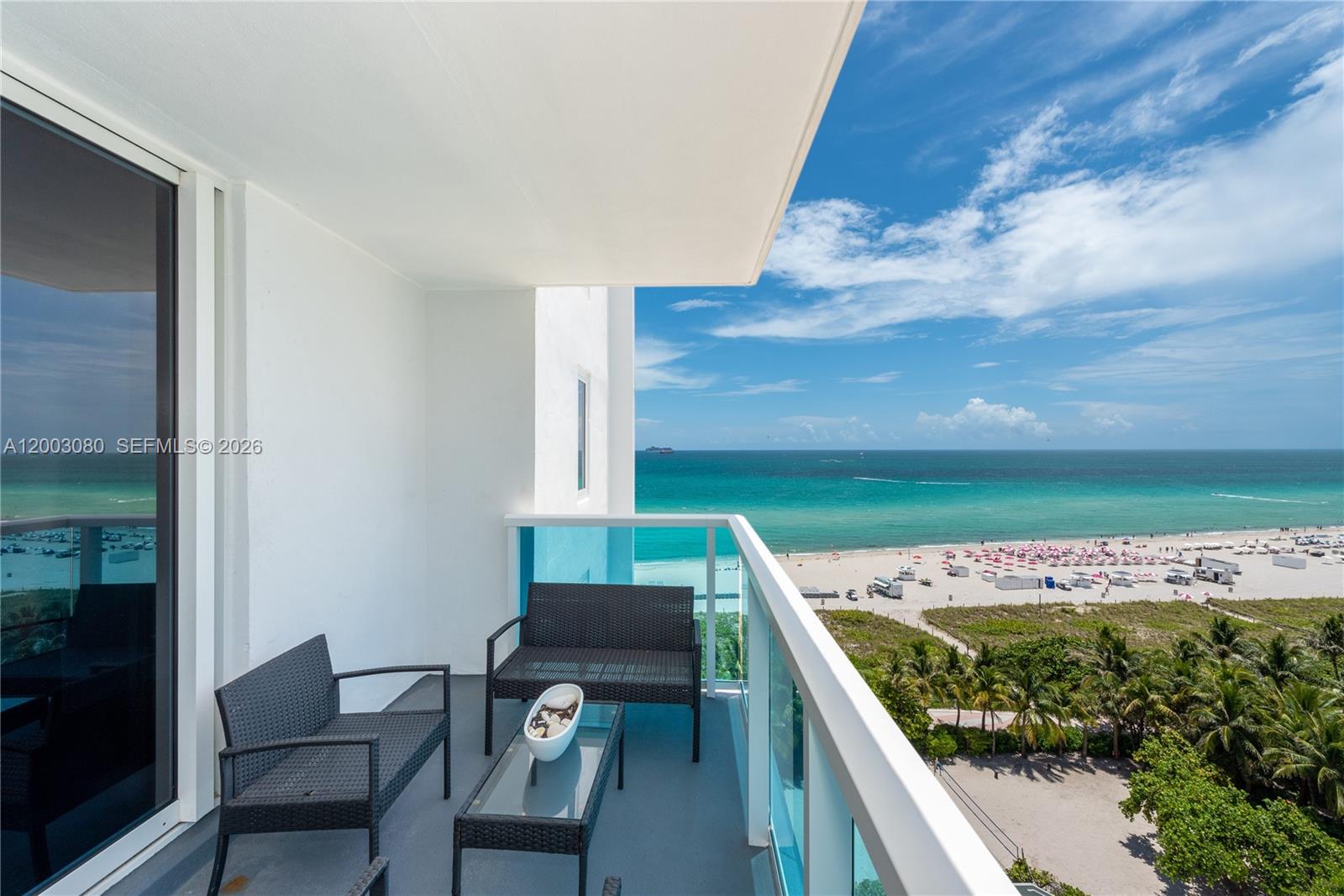 2301 Collins Ave # 1009