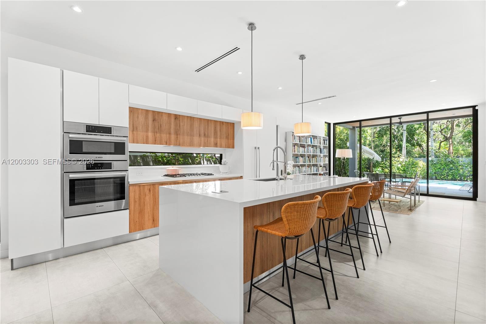 2955 Shipping Ave # 2955