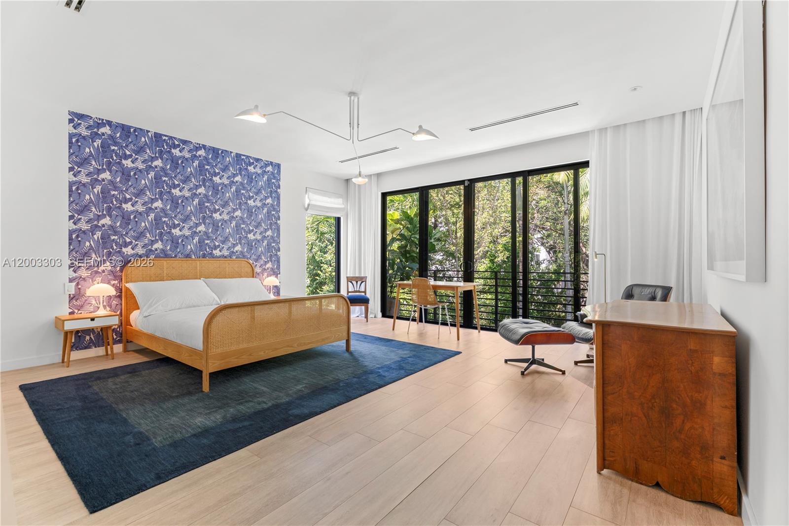 2955 Shipping Ave # 2955