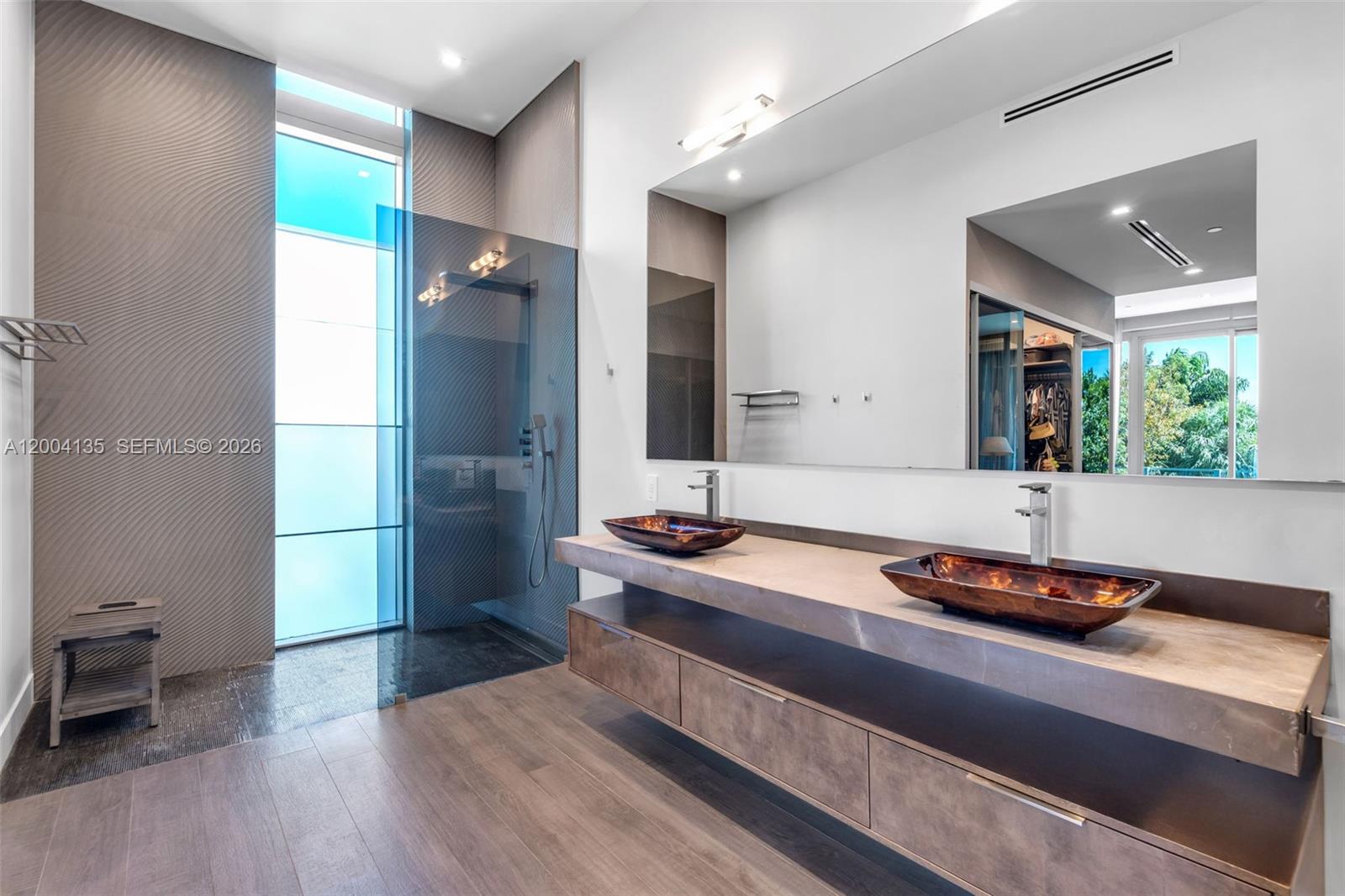 110 Reef Ln