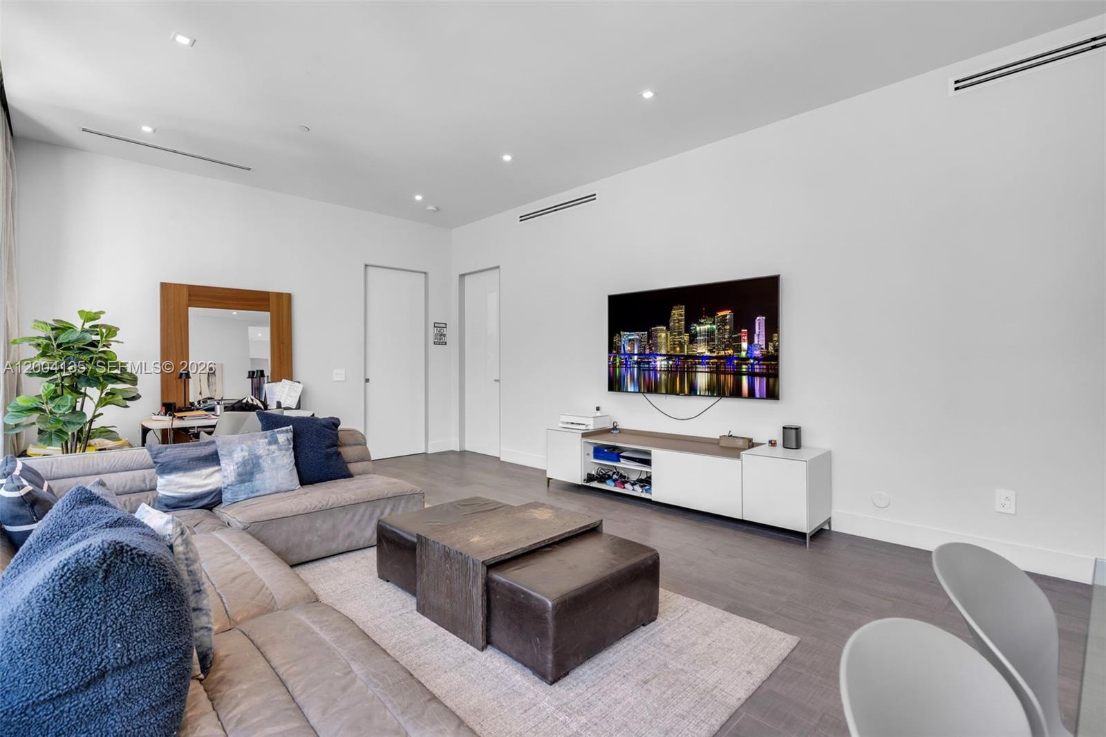 110 Reef Ln