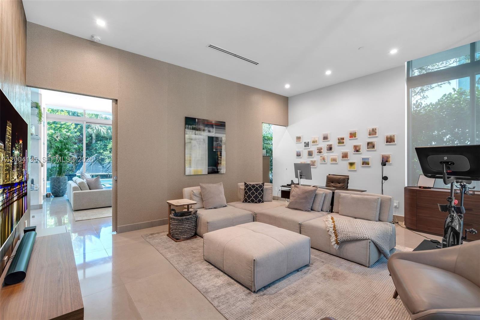 110 Reef Ln