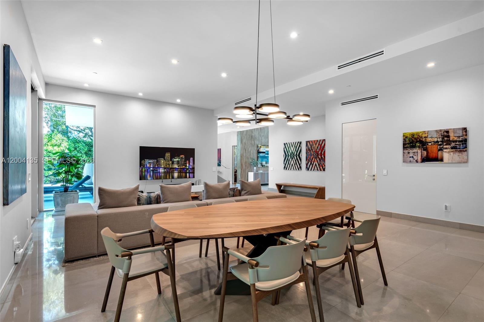 110 Reef Ln
