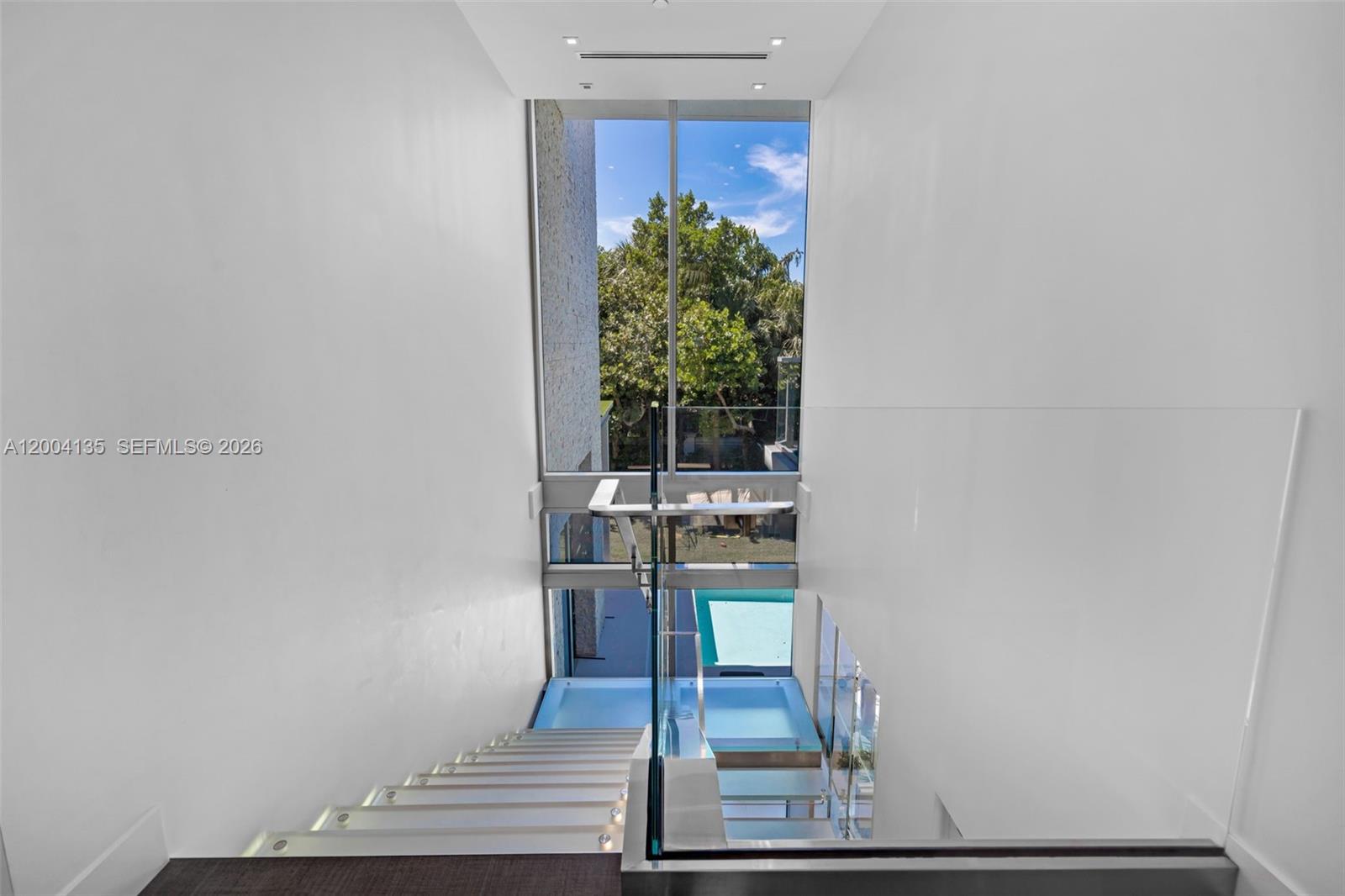 110 Reef Ln