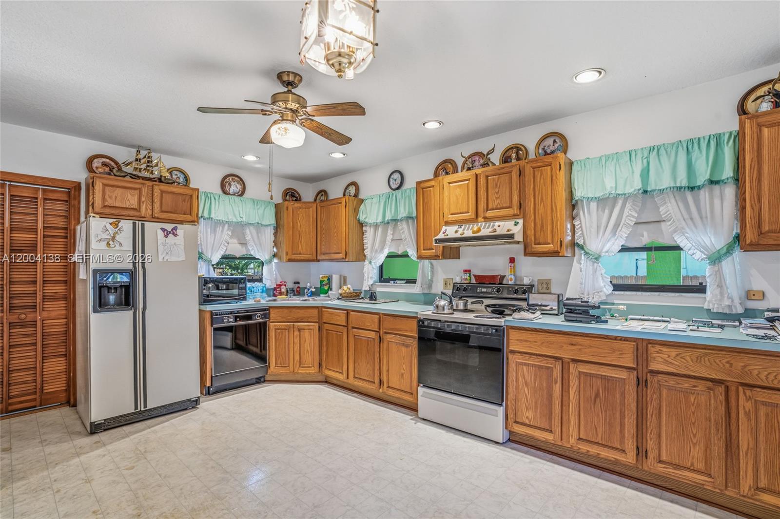 380 NE 15th St