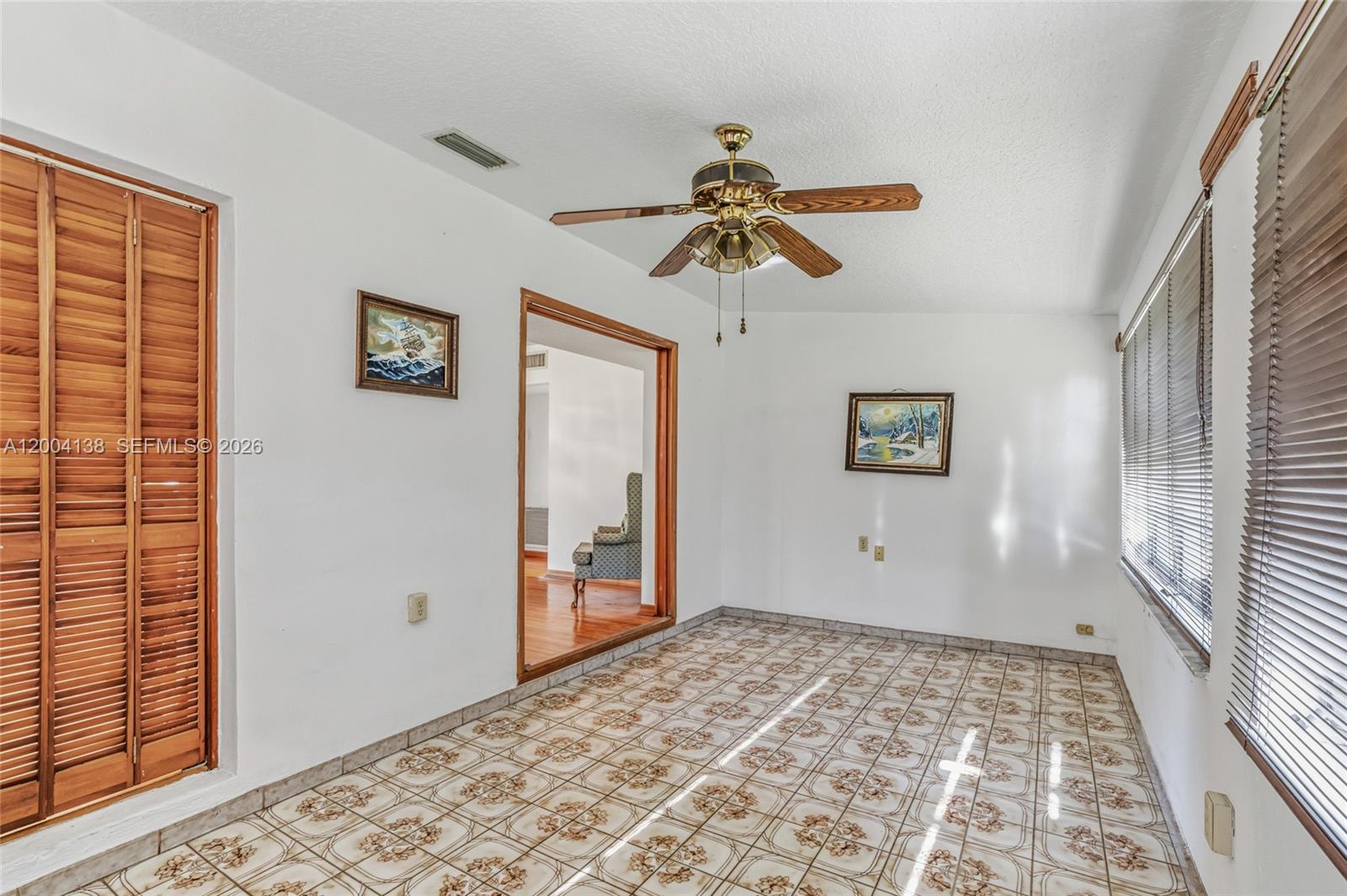 380 NE 15th St