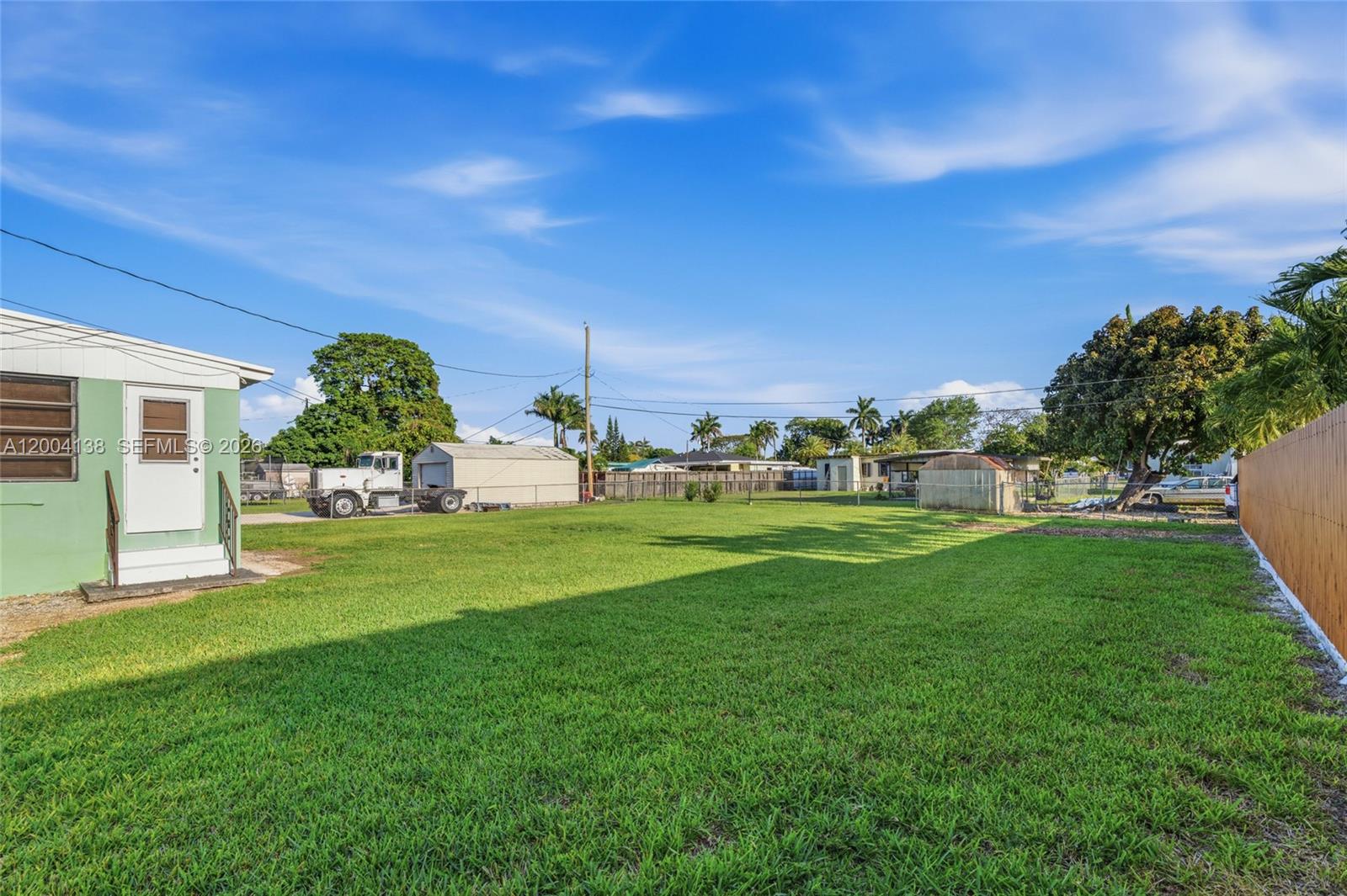 380 NE 15th St