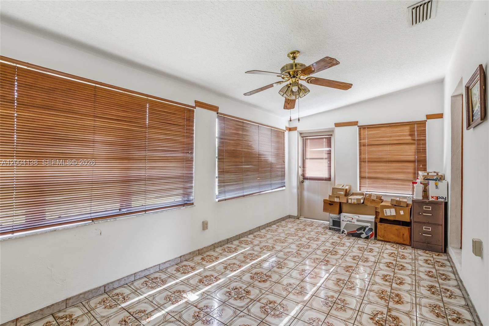 380 NE 15th St
