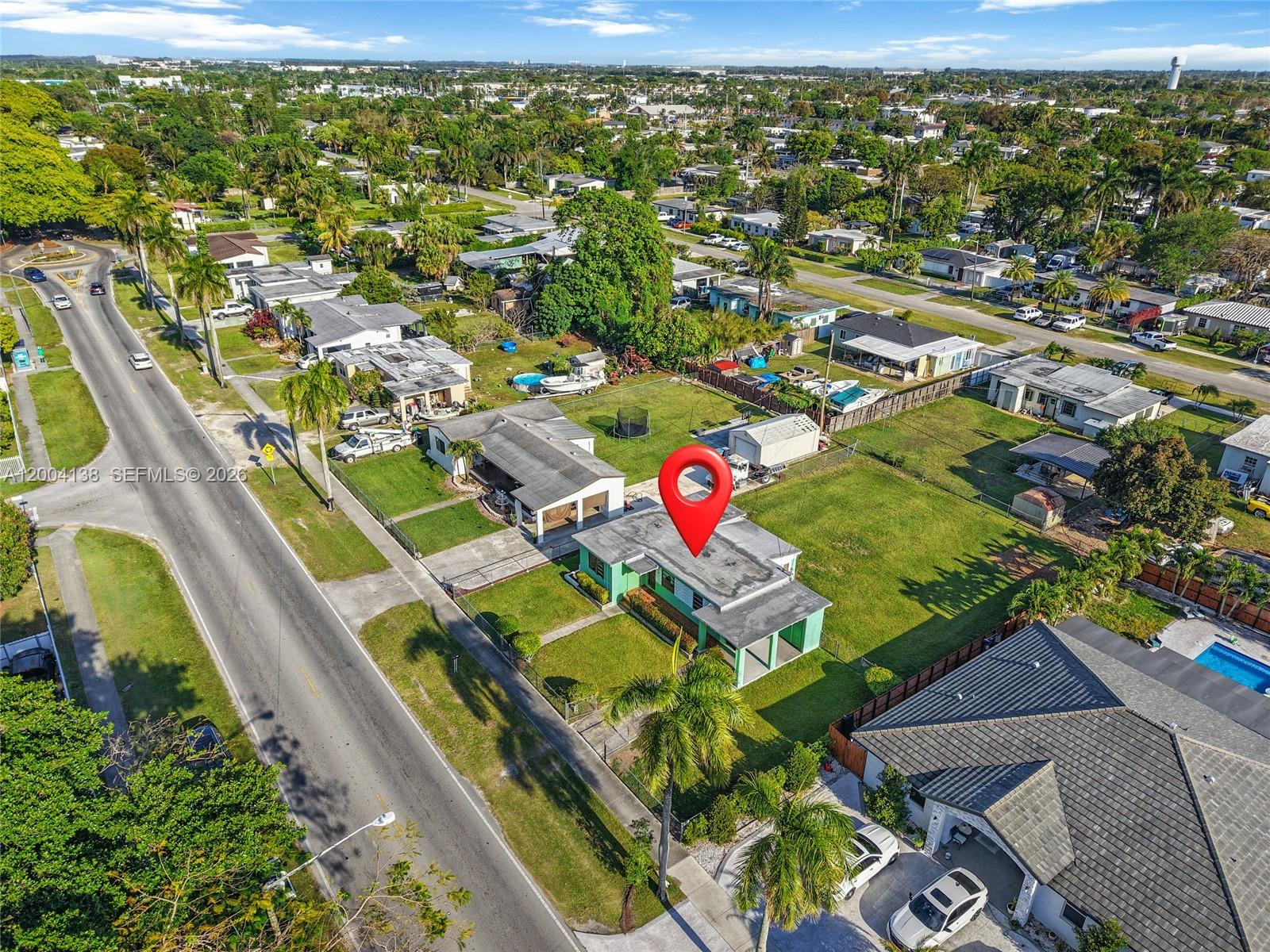 380 NE 15th St