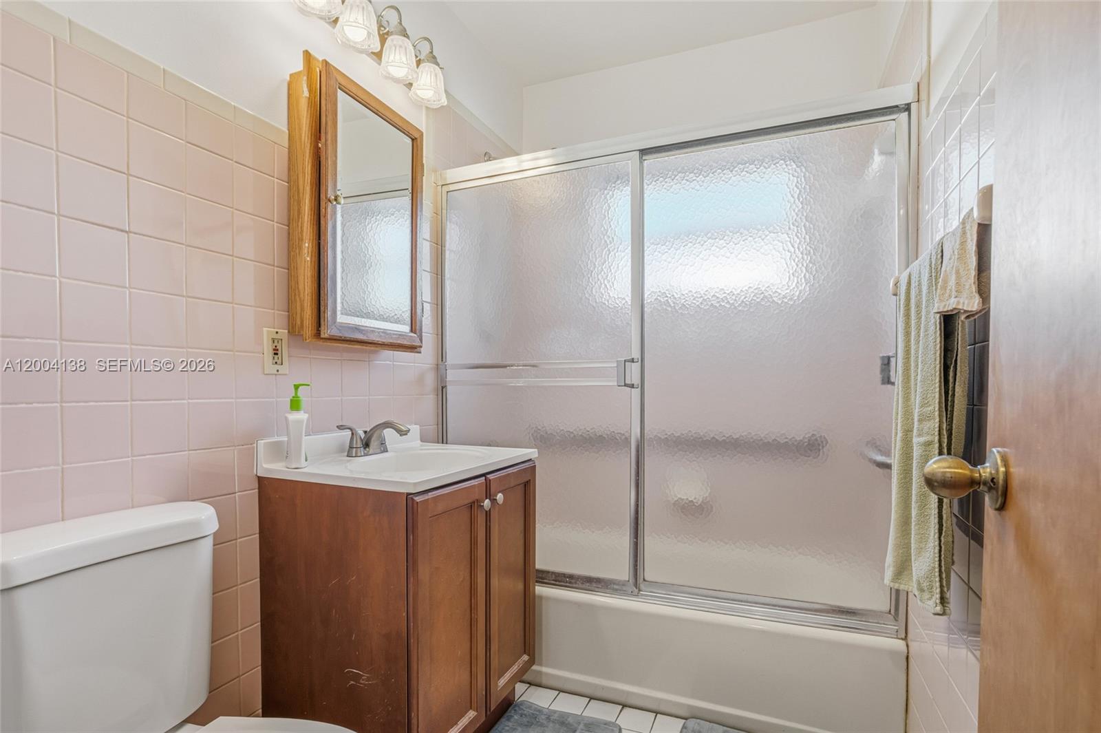 380 NE 15th St