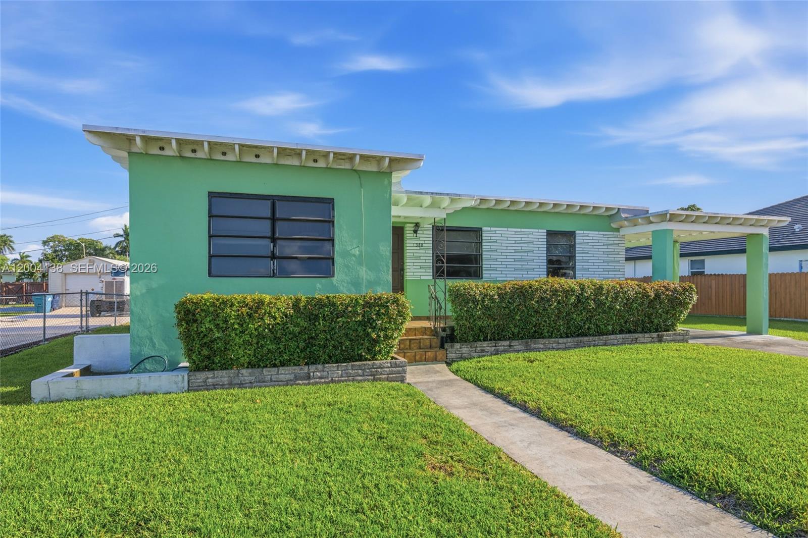 380 NE 15th St