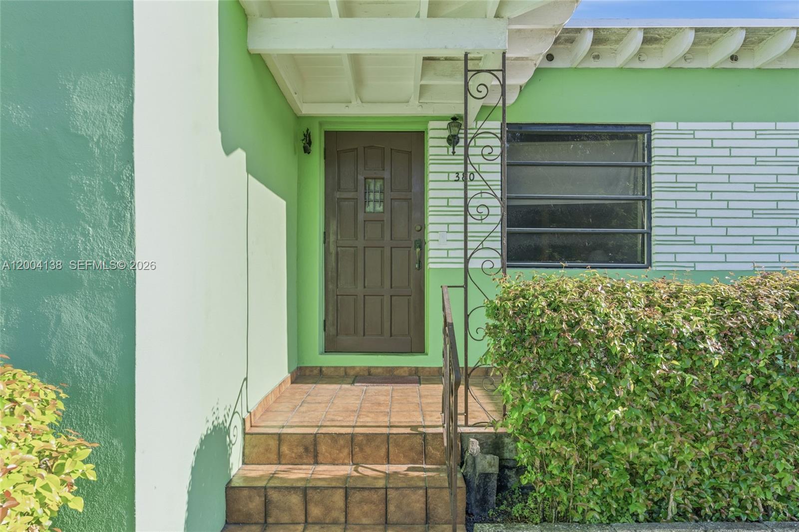 380 NE 15th St